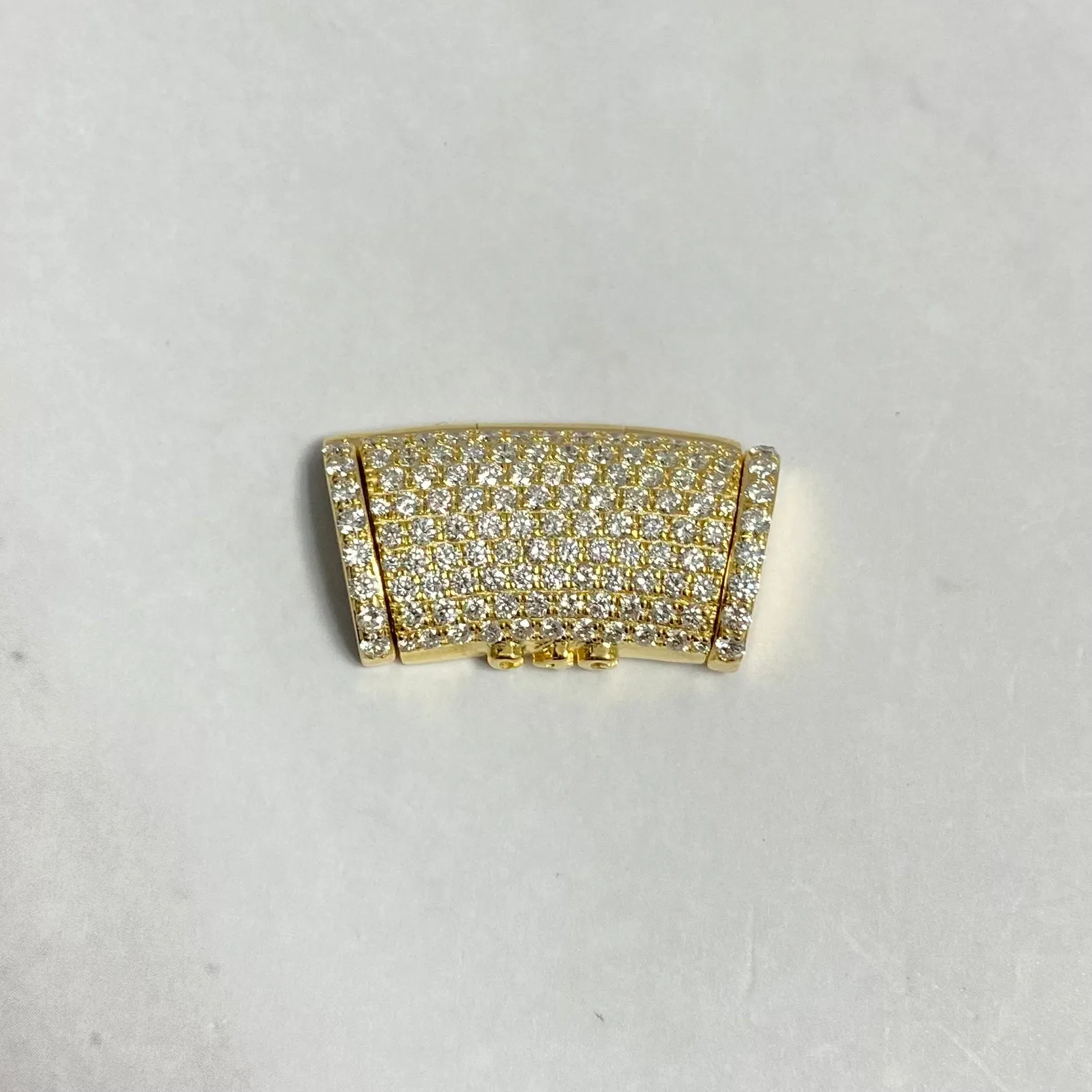 10K Yellow Gold Diamond Sleek Lock Ct Dia / 9.2gr / 13.5mm / 1in