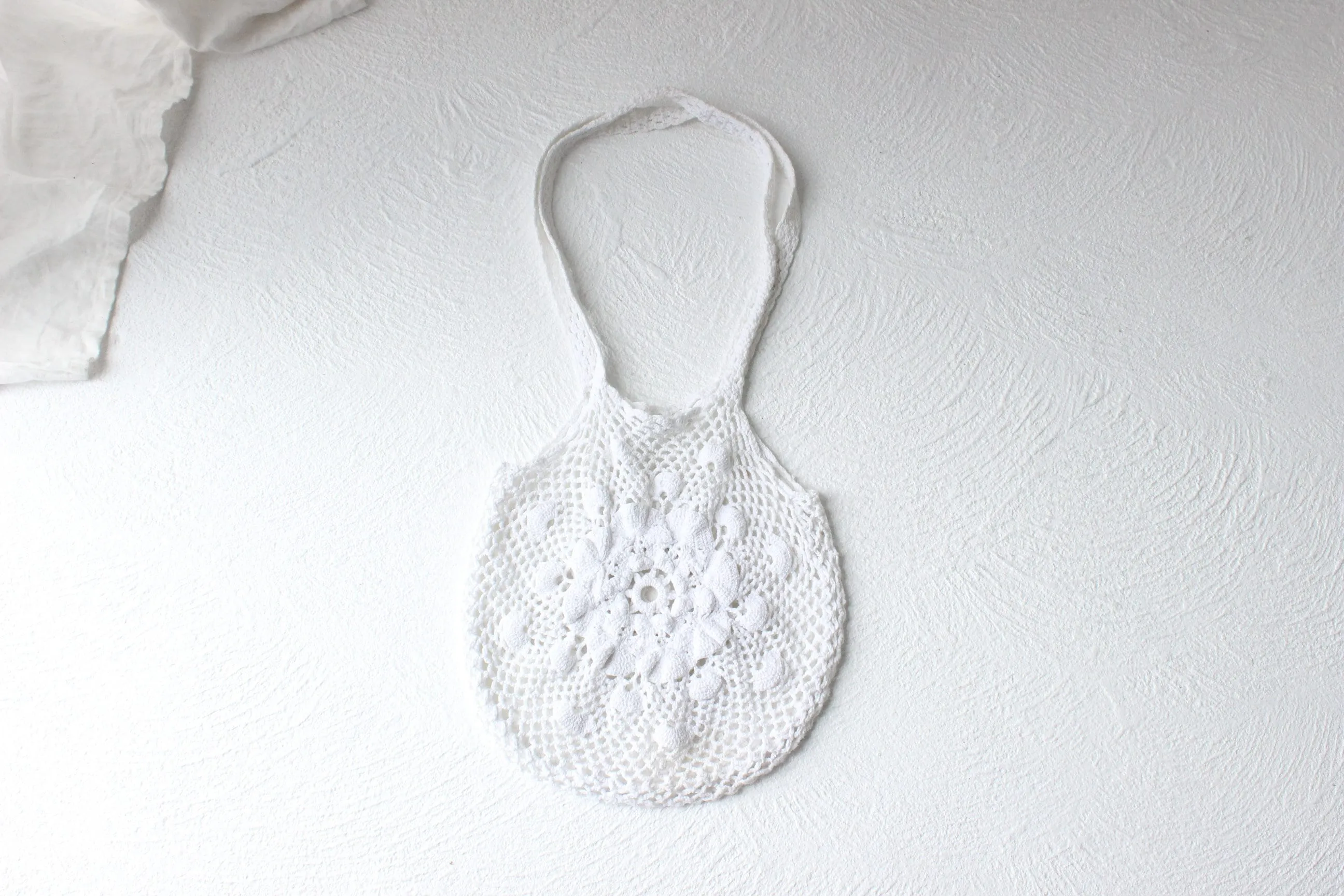 90s White Cotton Crochet Woven Circle Shoulder Bag