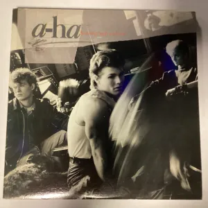 A-HA = HUNTING HIGH AND LOW (CDN 1985) (USED)