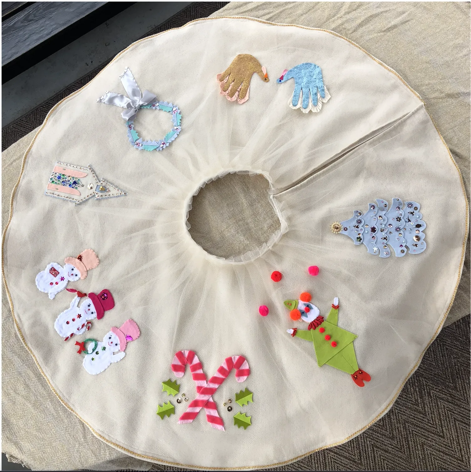 Custom Christmas Tree Skirt: Deposit