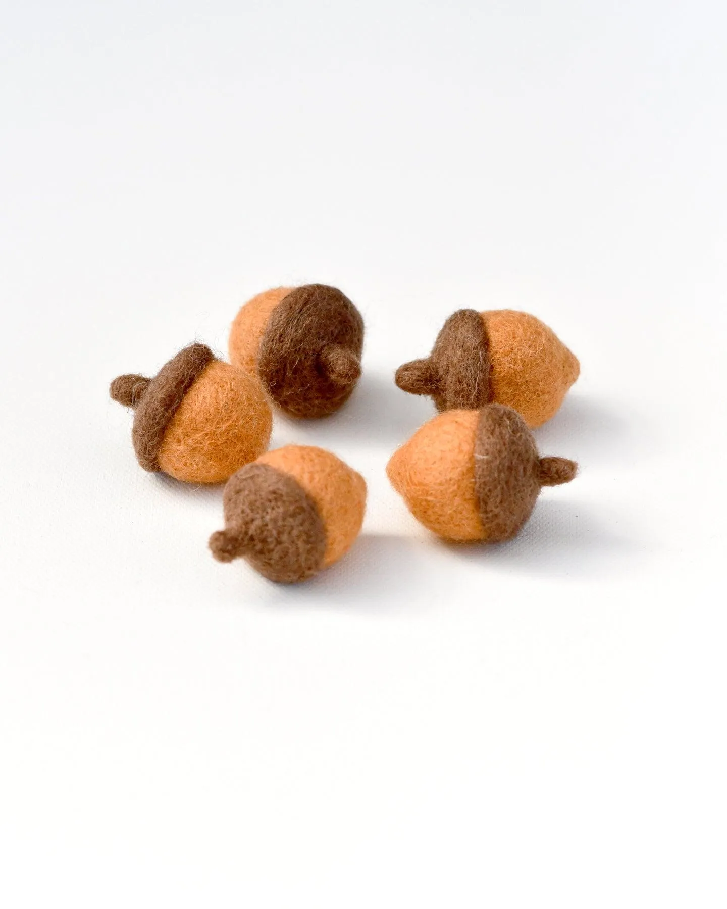 Felt Acorns (Brown)