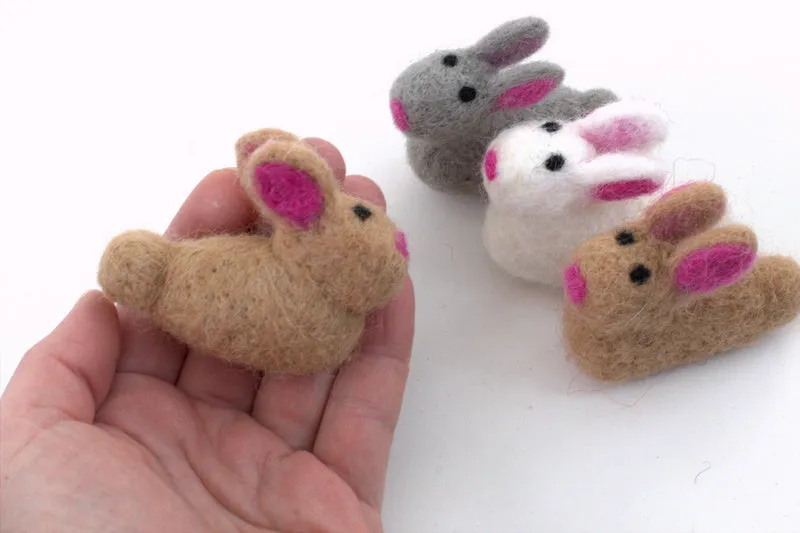 Felt Easter Bunnies