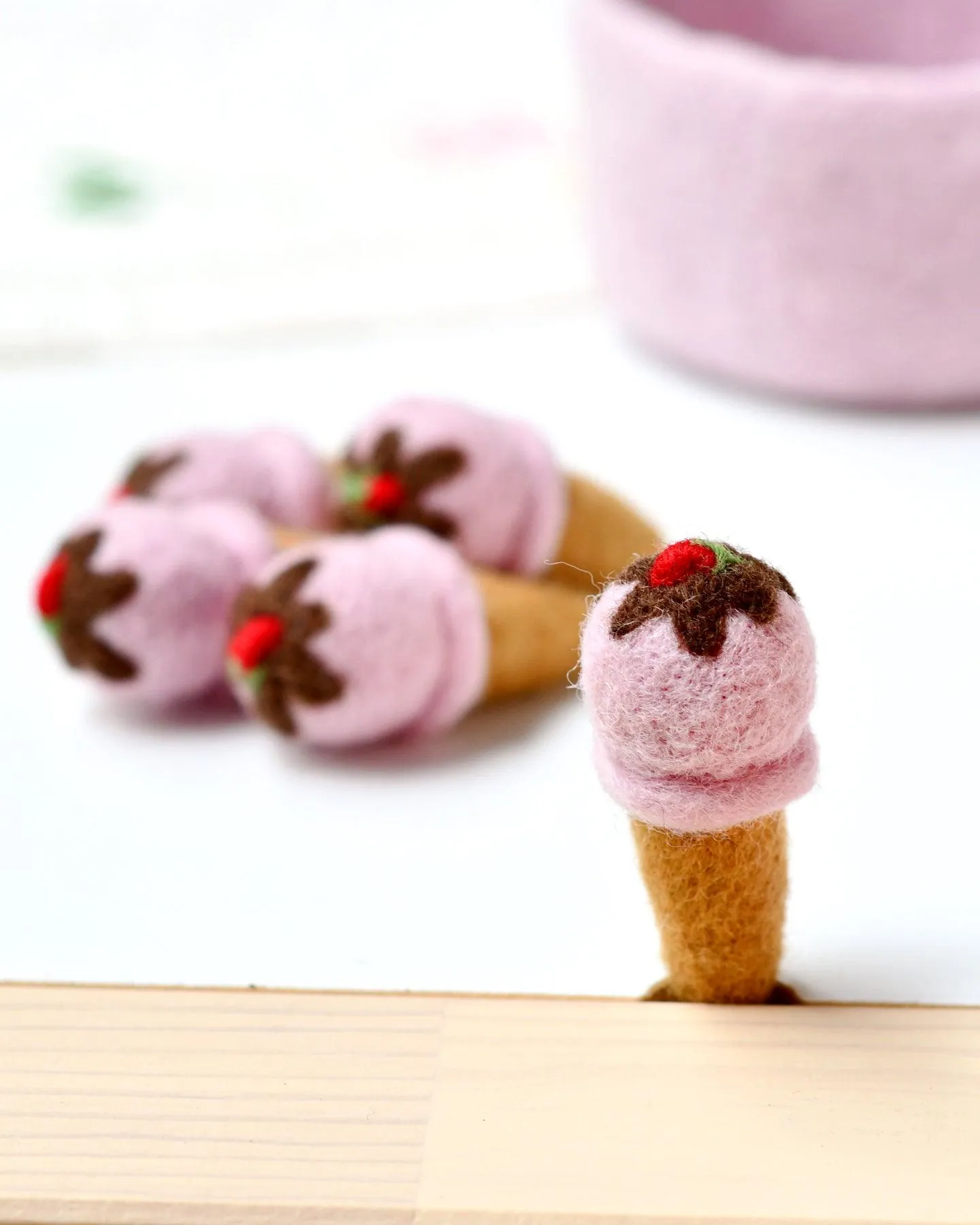 Felt Ice Creams - Strawberry with Chocolate Sauce