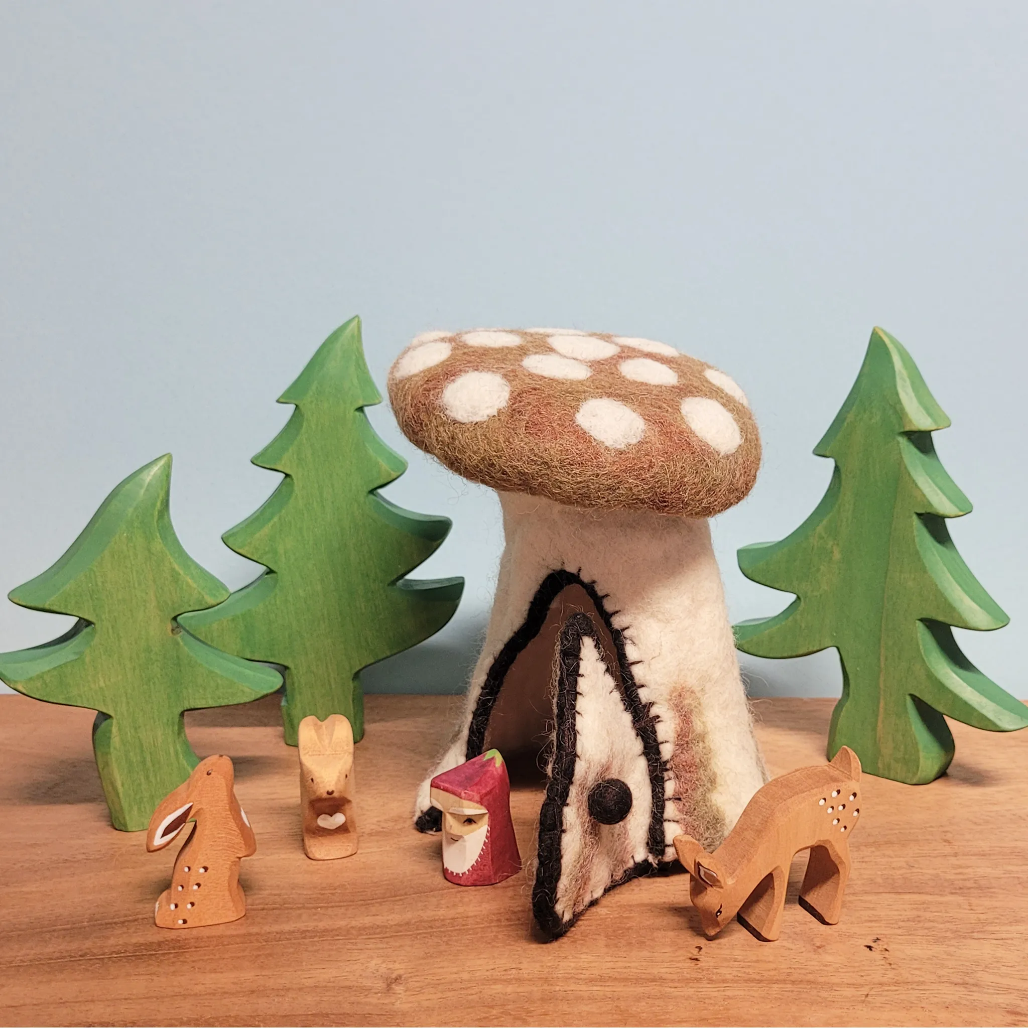 Felt Mushroom Hideaway, Brown
