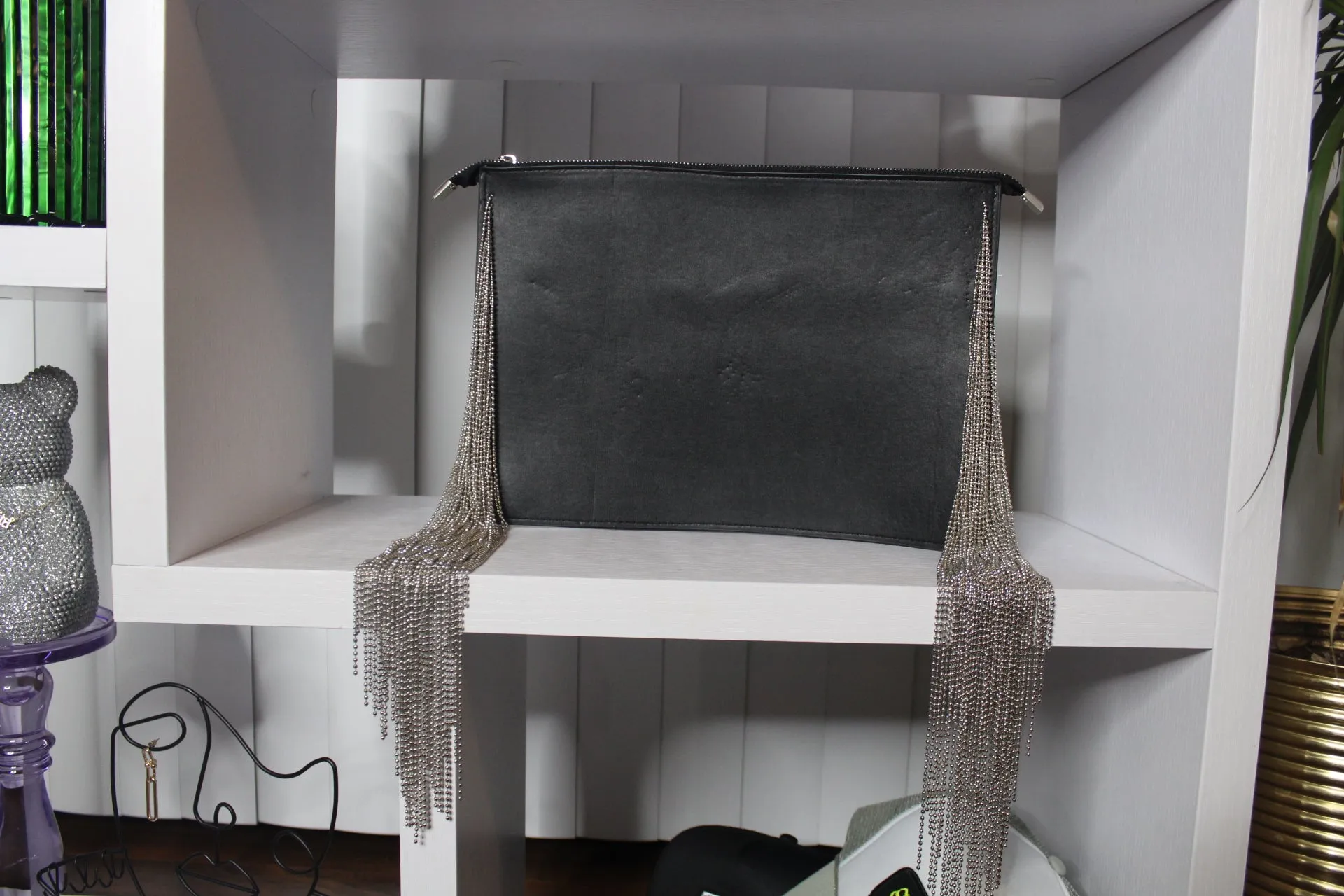 Fringe Benefits Clutch