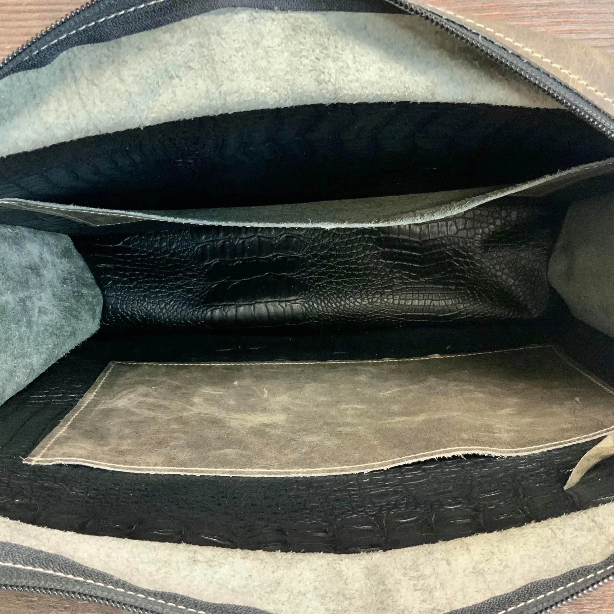 Get Outta Town Hybrid Tote - #17619