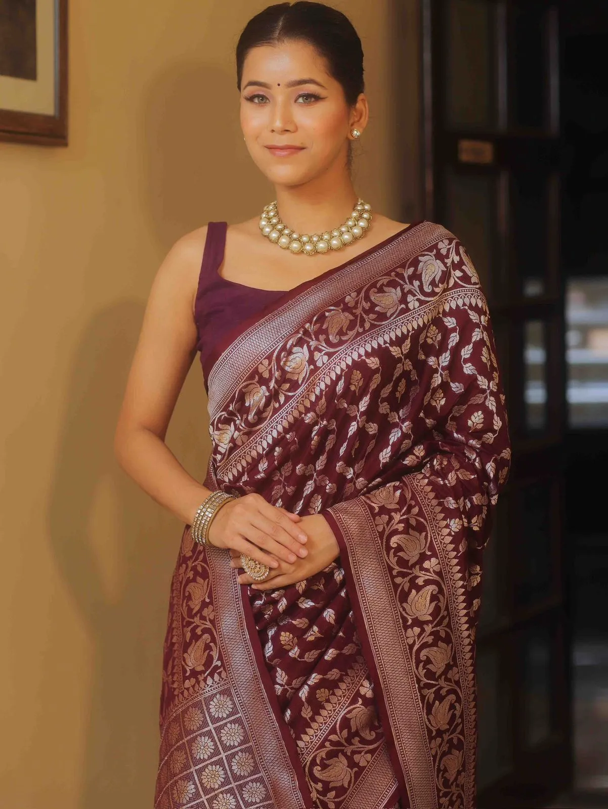 Glittering Wine Soft Silk Saree With Resplendent Blouse Piece