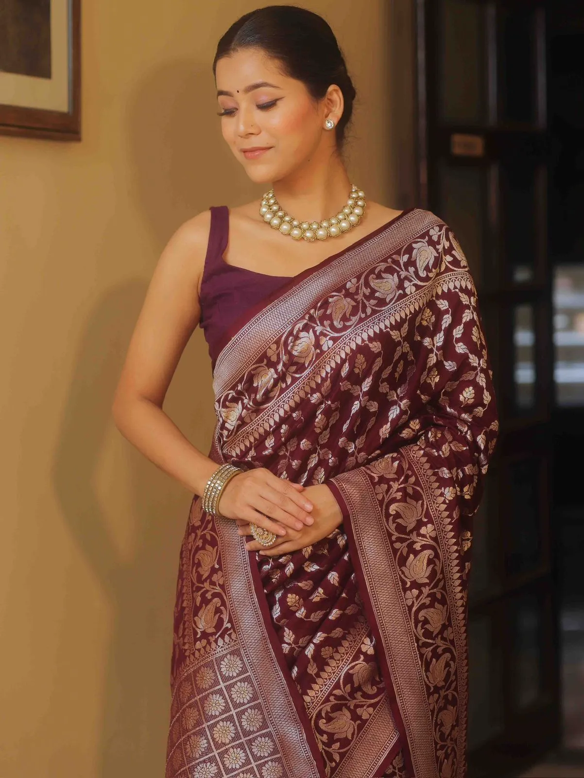 Glittering Wine Soft Silk Saree With Resplendent Blouse Piece