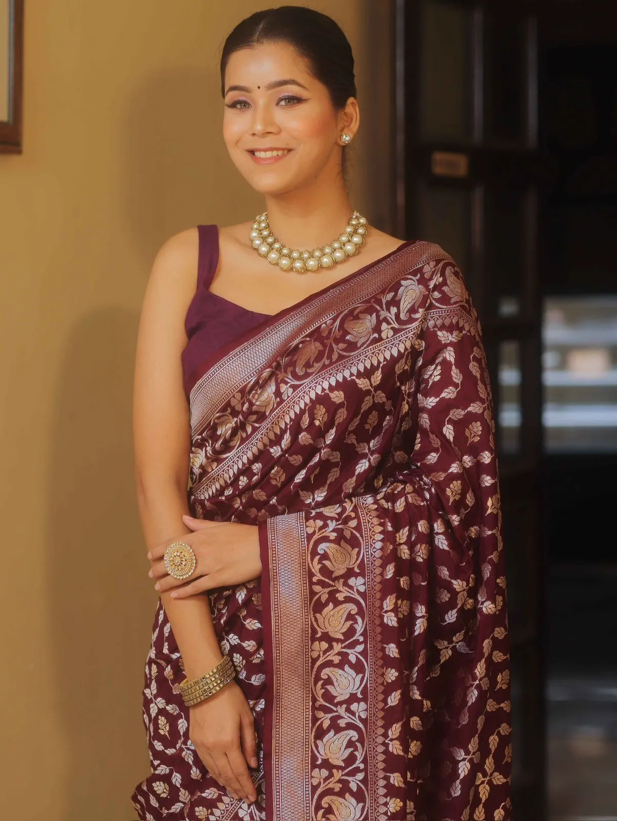 Glittering Wine Soft Silk Saree With Resplendent Blouse Piece