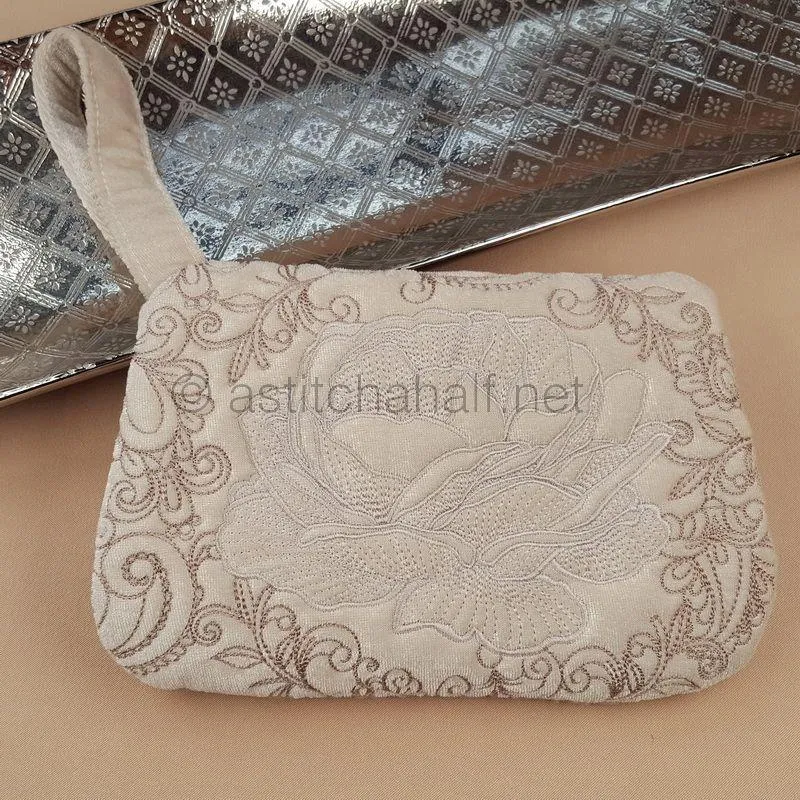 La Bella Rosa Zipper Purse