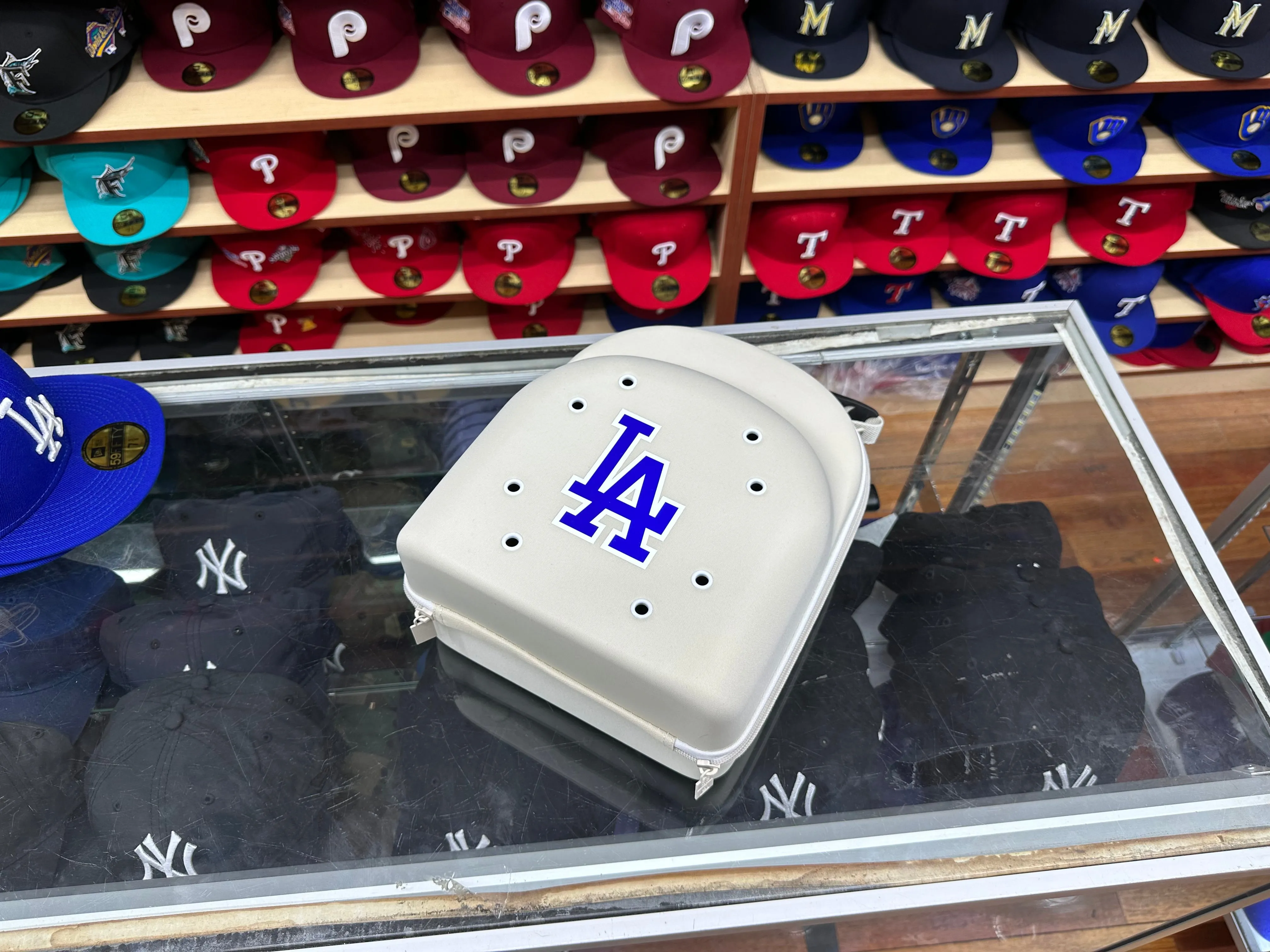 Los Angeles Dodgers 6 Pack Cap Carrier