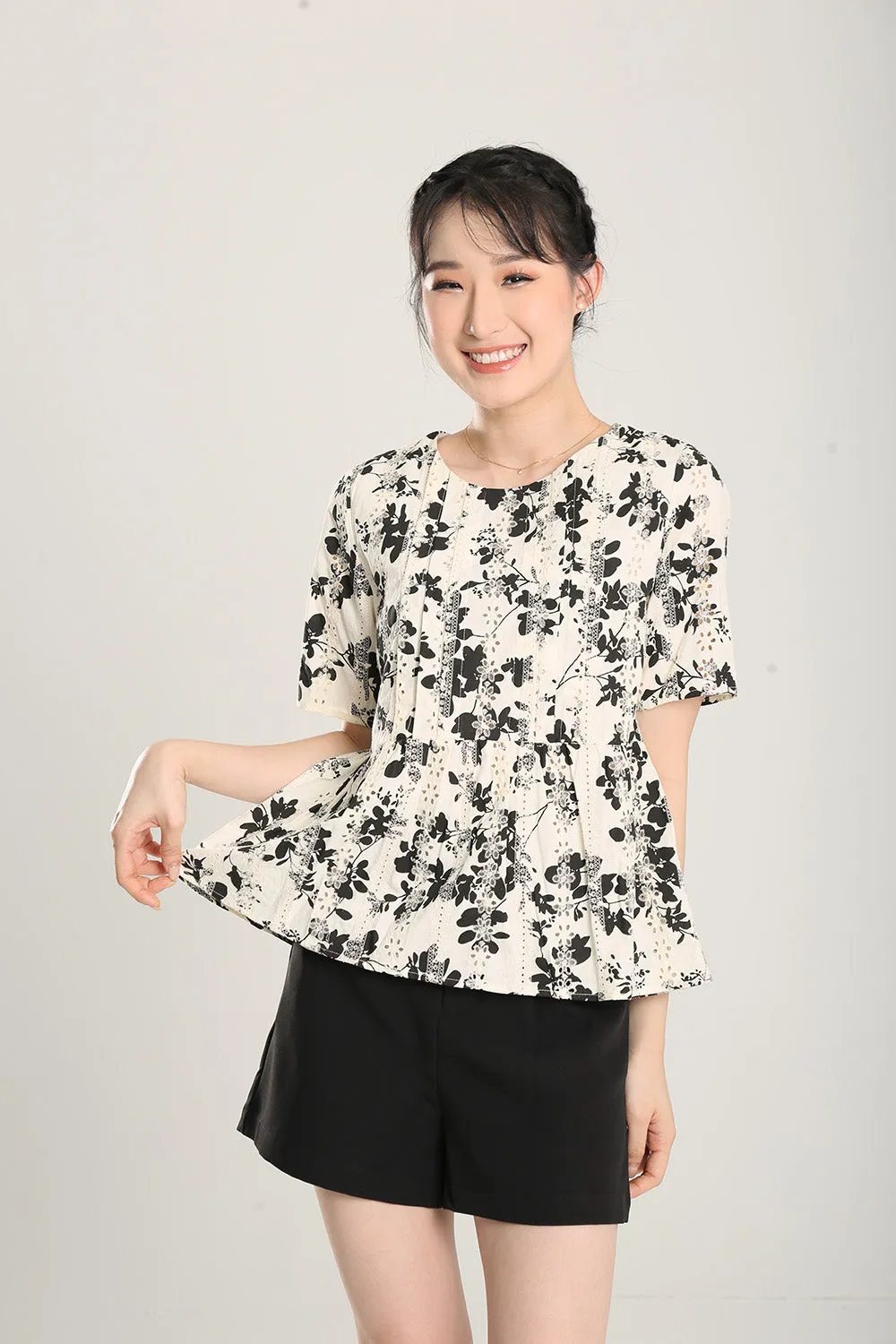 Lucia Crochet Top in Apricot