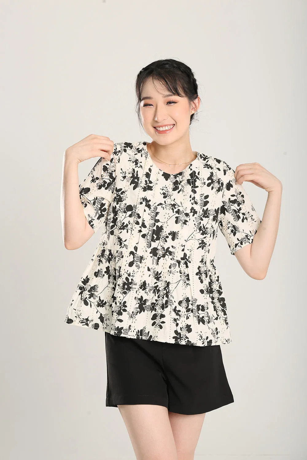 Lucia Crochet Top in Apricot