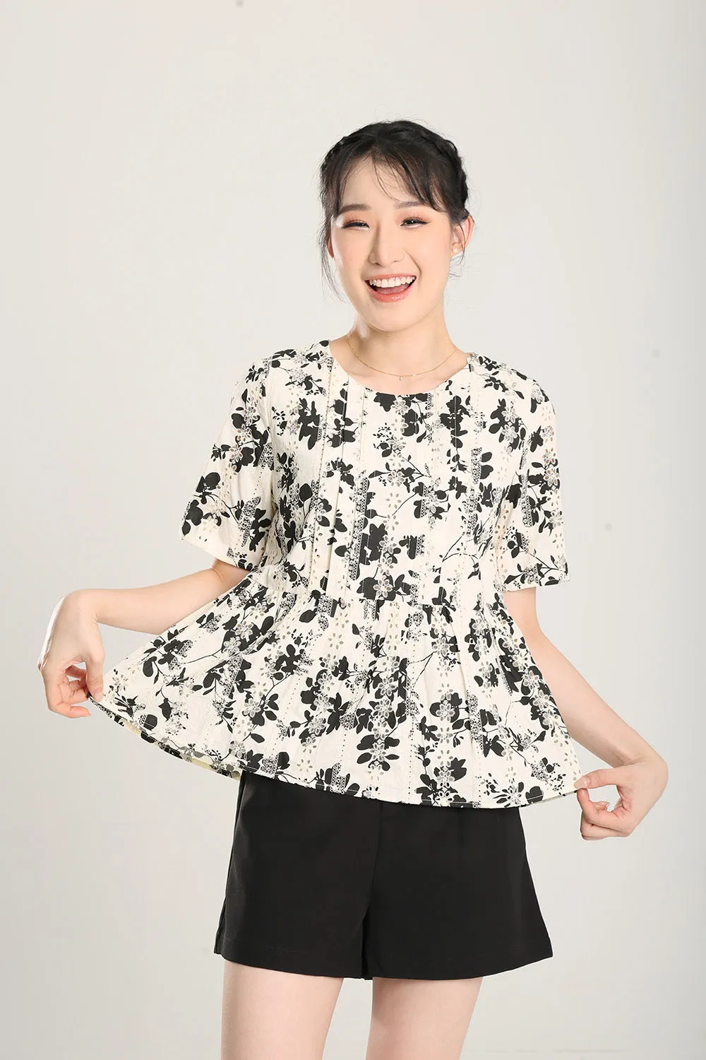 Lucia Crochet Top in Apricot
