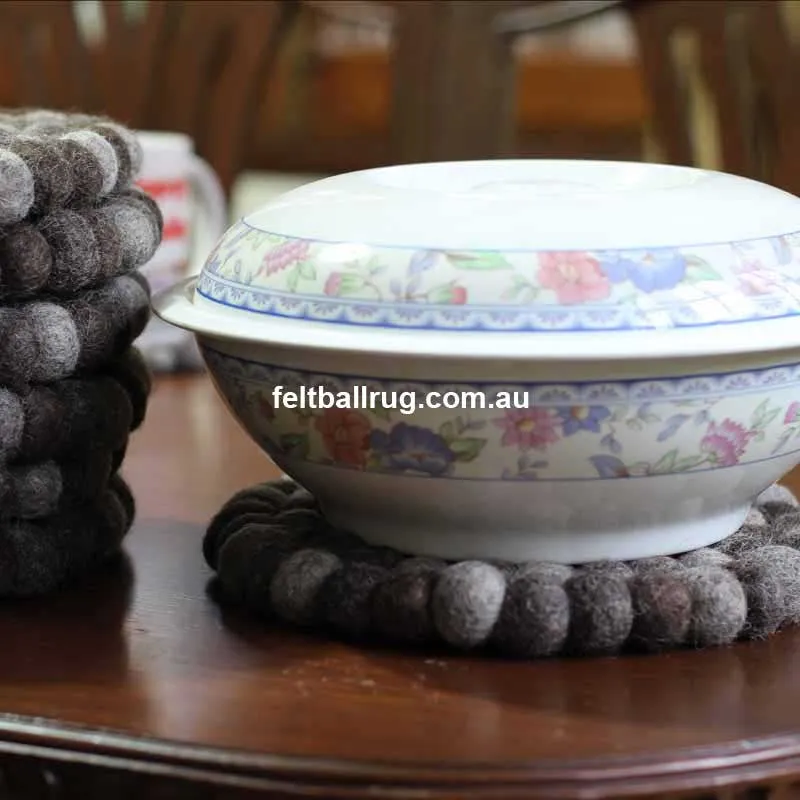 Natural Felt Ball Trivet