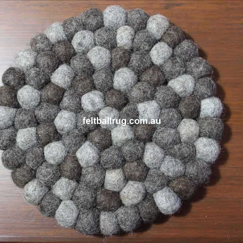 Natural Felt Ball Trivet