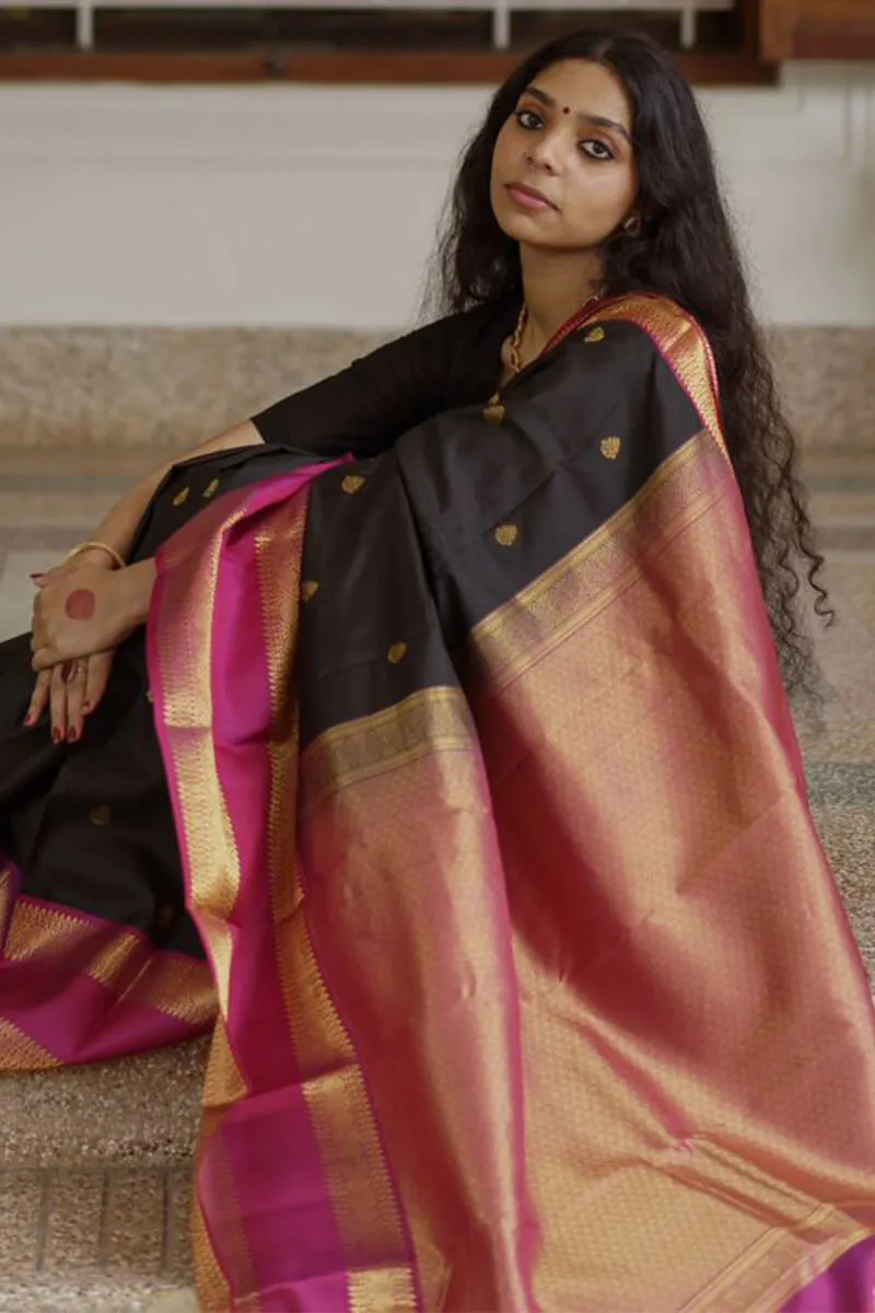 Ornate Black Soft Silk Saree With Resplendent Blouse Piece