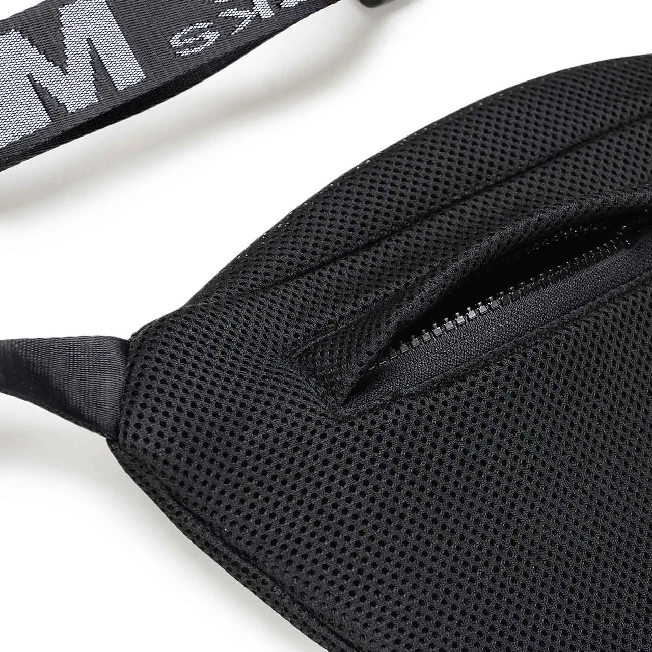 perks and mini luciole shoulder bag (black)