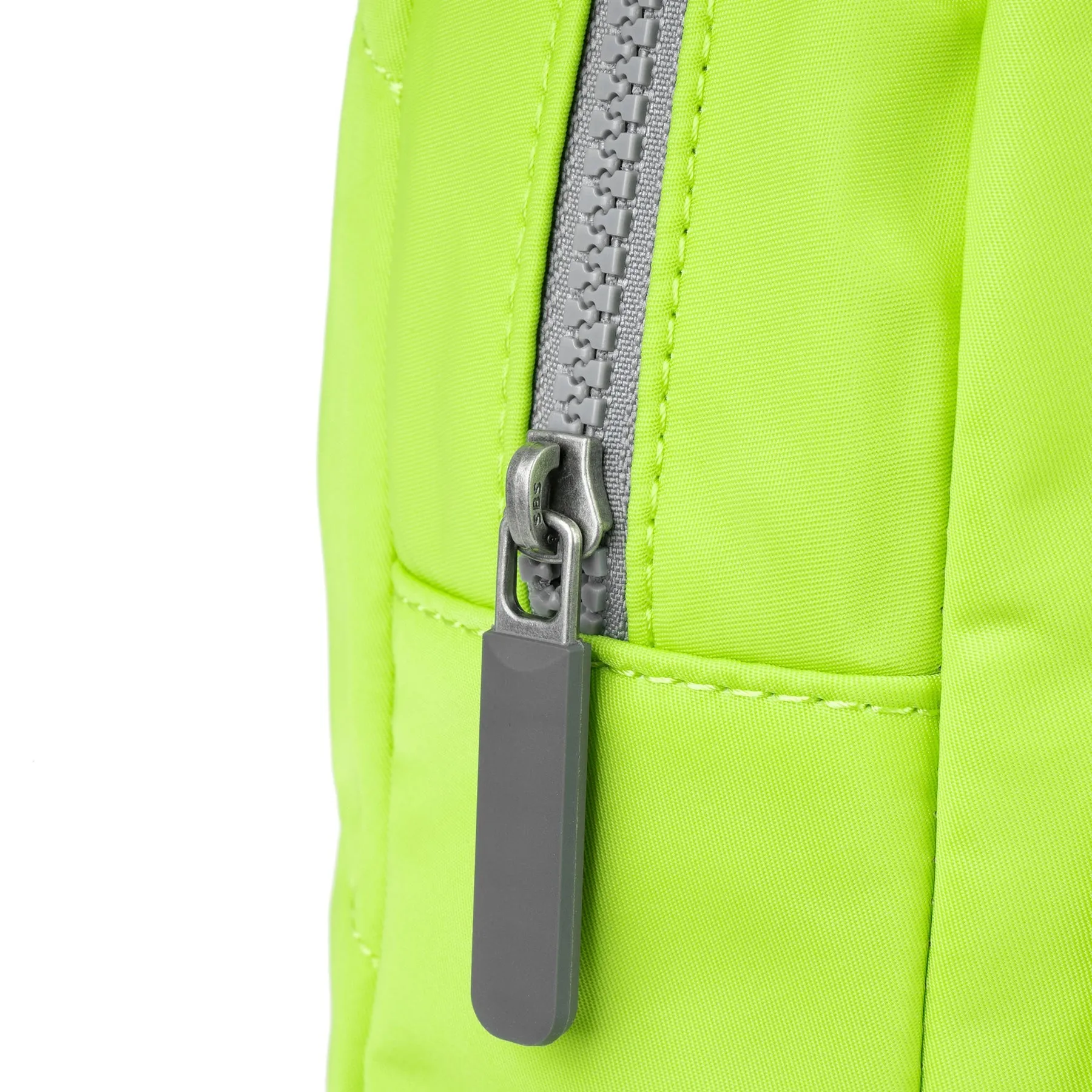 ROKA Willesden B XL Recycled Nylon Bag - Lime