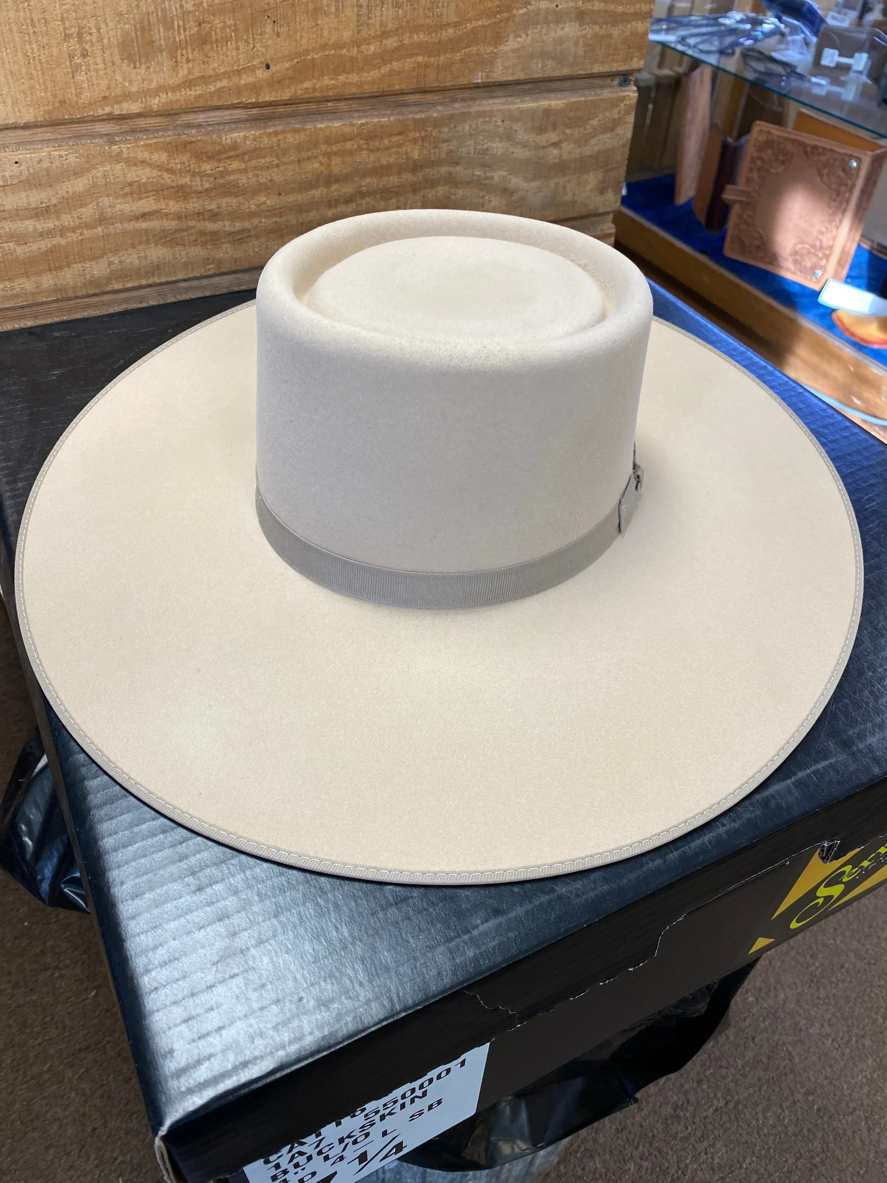 Serratelli Buckskin Hat/Cattleman 4"