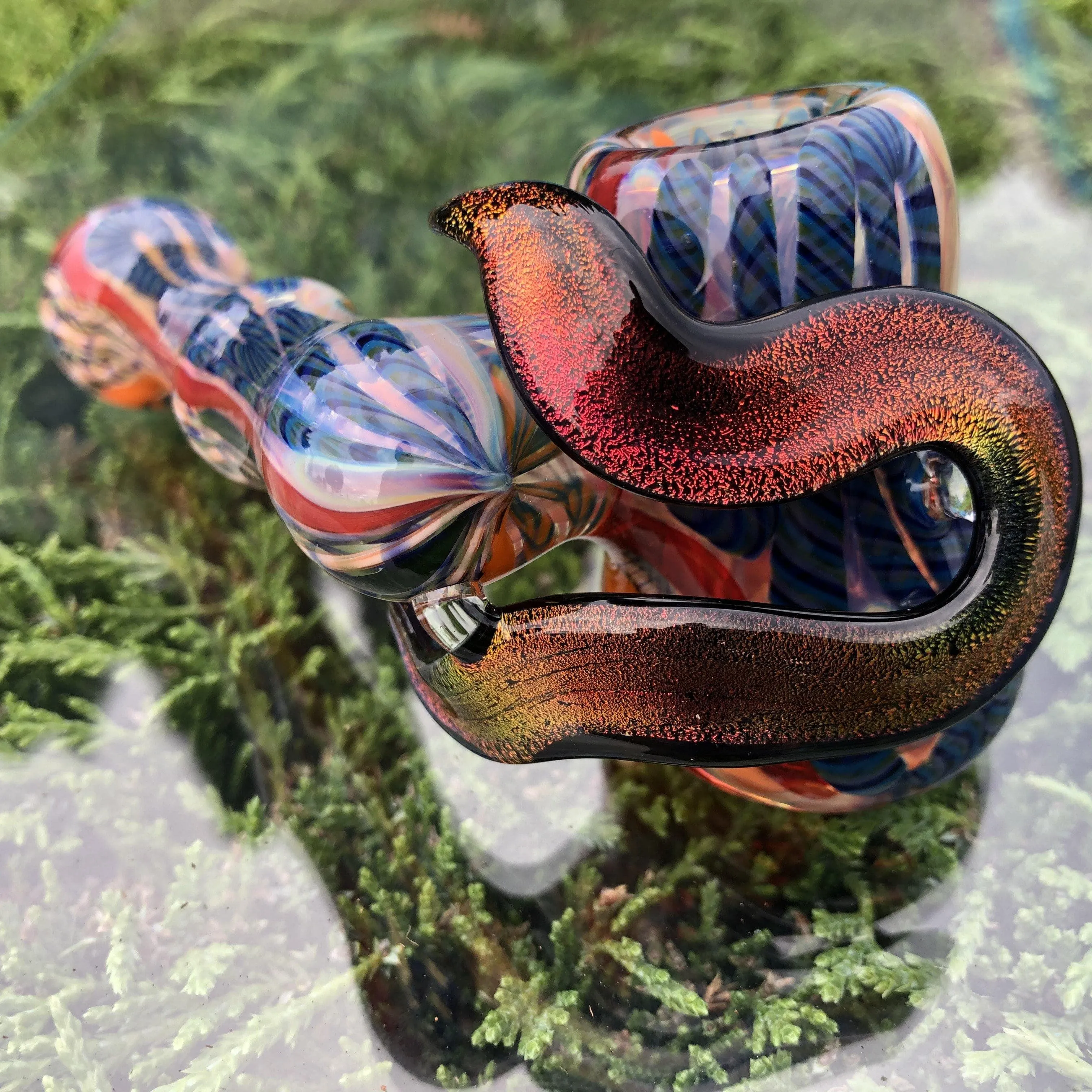 Side Car Dichroic Ribbon Pipe