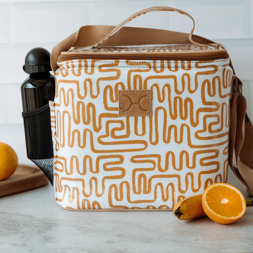Snack Box Cooler Laminated Fabric Hard Plastic Inner